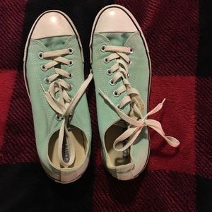 Mint converse